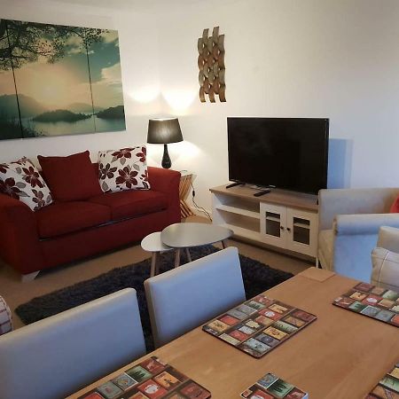 Chic Flat At Hairmyres Hospital & Train Station Leilighet East Kilbride Eksteriør bilde