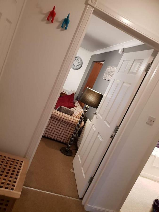 Chic Flat At Hairmyres Hospital & Train Station Leilighet East Kilbride Eksteriør bilde