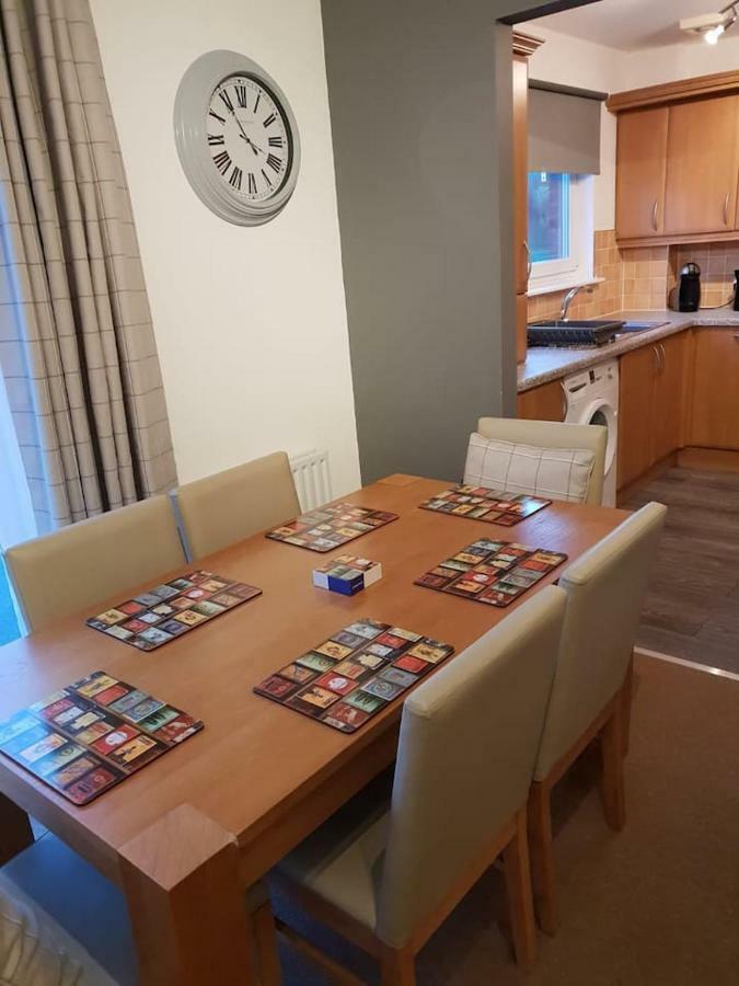 Chic Flat At Hairmyres Hospital & Train Station Leilighet East Kilbride Eksteriør bilde